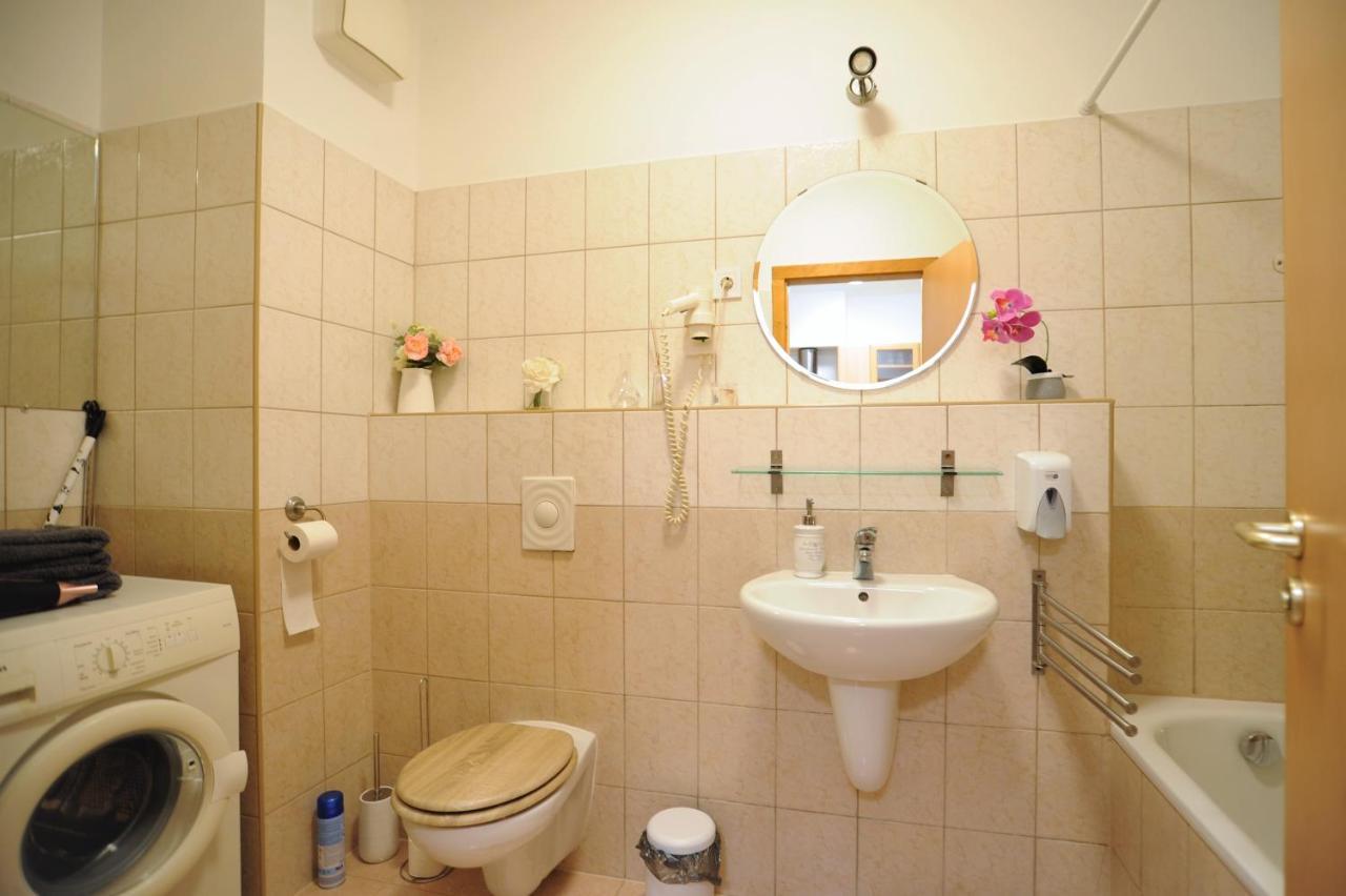 Lovely Apartment In The Heart Of Budapest Eksteriør bilde